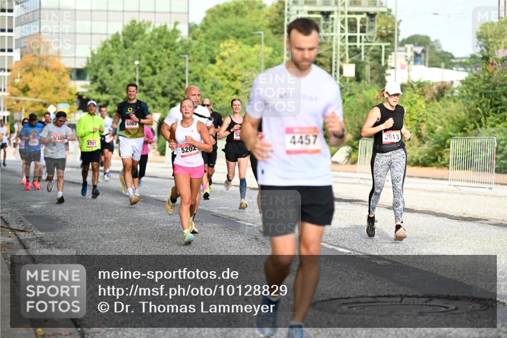 06.09.2026 - CURREX Alsterlauf Dr. Thomas Lammeyer http://msf.ph/oto/10128829 06.09.2026 09:49:51 Laufen 4707, 6062, 52, 5202, 4457, 3913 meine-sportfotos.de