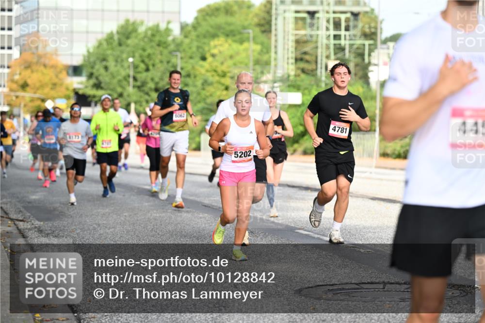 06.09.2026 - CURREX Alsterlauf Dr. Thomas Lammeyer http://msf.ph/oto/10128842 06.09.2026 09:49:52 Laufen 8173, 6062, 5202, 4781, 445 meine-sportfotos.de