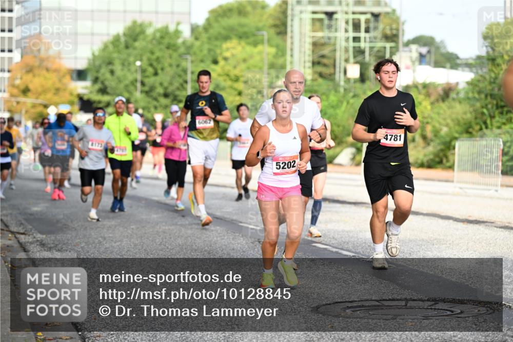06.09.2026 - CURREX Alsterlauf Dr. Thomas Lammeyer http://msf.ph/oto/10128845 06.09.2026 09:49:53 Laufen 6062, 5202, 4781 meine-sportfotos.de