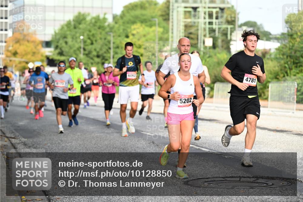 06.09.2026 - CURREX Alsterlauf Dr. Thomas Lammeyer http://msf.ph/oto/10128850 06.09.2026 09:49:53 Laufen 6062, 5202, 4781 meine-sportfotos.de