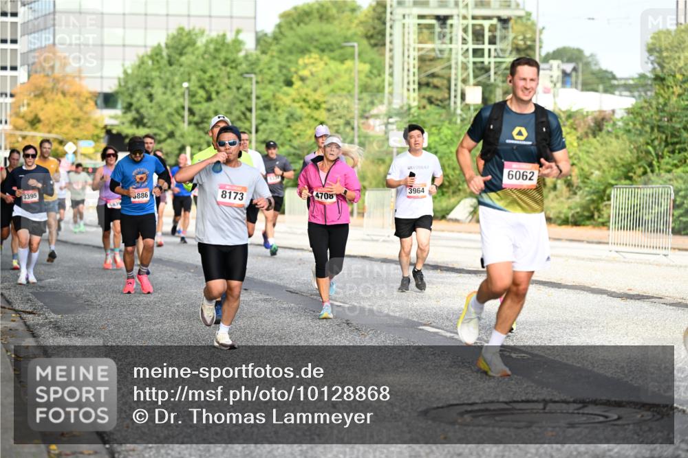 06.09.2026 - CURREX Alsterlauf Dr. Thomas Lammeyer http://msf.ph/oto/10128868 06.09.2026 09:49:55 Laufen 6062, 3395, 5886, 8173, 3964, 4708, 5839 meine-sportfotos.de