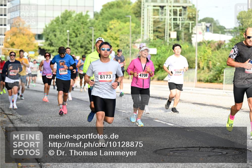 06.09.2026 - CURREX Alsterlauf Dr. Thomas Lammeyer http://msf.ph/oto/10128875 06.09.2026 09:49:56 Laufen 339, 5886, 3964, 8173, 4708 meine-sportfotos.de