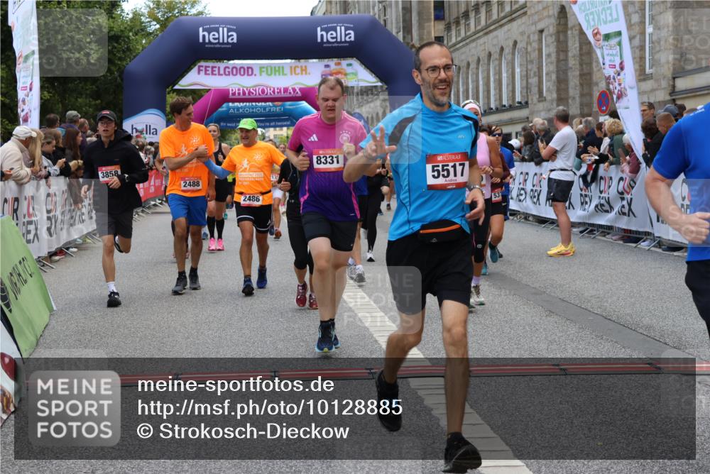 06.09.2026 - CURREX Alsterlauf Strokosch-Dieckow http://msf.ph/oto/10128885 06.09.2026 10:02:33 Ziel 2135, 2486, 2488, 2817, 2886, 3062, 3089, 3447, 3584, 3790, 3858, 3882, 4173, 4325, 4550, 4594, 4624, 5379, 5517, 5655, 5908, 6152, 6174, 6203, 6233, 8268, 8331 meine-sportfotos.de
