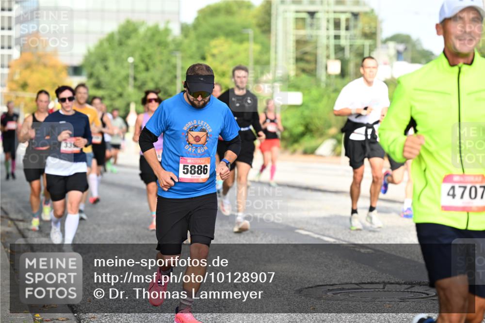 06.09.2026 - CURREX Alsterlauf Dr. Thomas Lammeyer http://msf.ph/oto/10128907 06.09.2026 09:49:59 Laufen 5886, 4707 meine-sportfotos.de