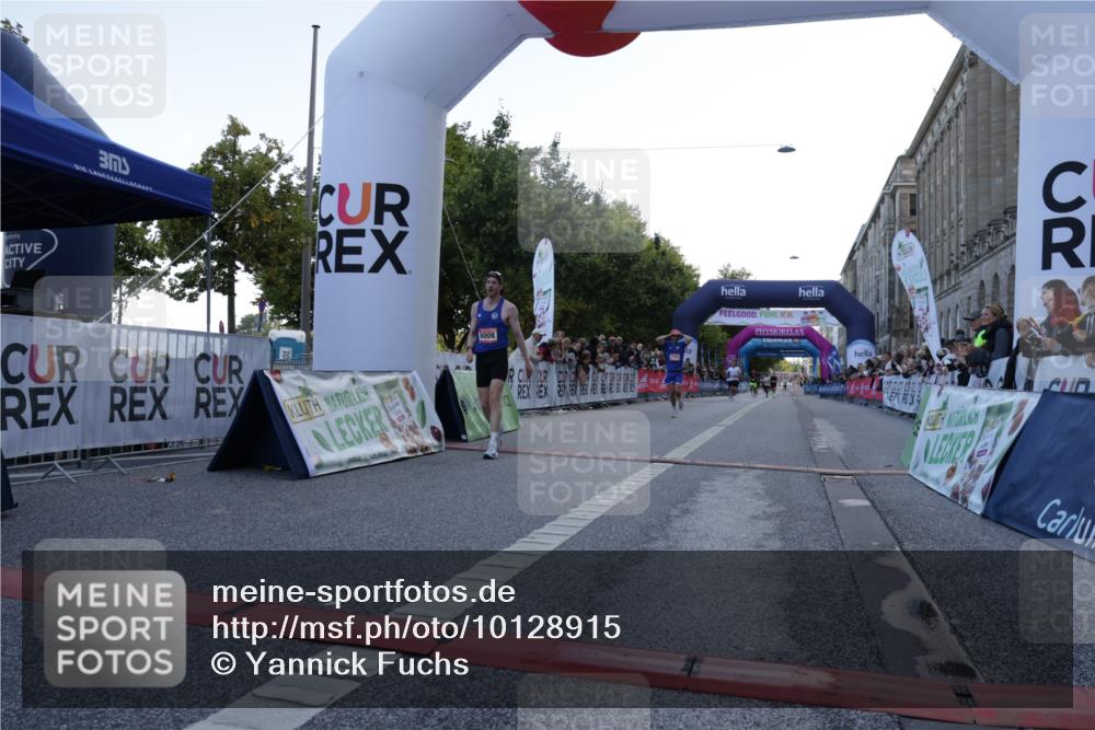 06.09.2026 - CURREX Alsterlauf Yannick Fuchs http://msf.ph/oto/10128915 06.09.2026 09:37:17 Ziel 2735, 6008 meine-sportfotos.de