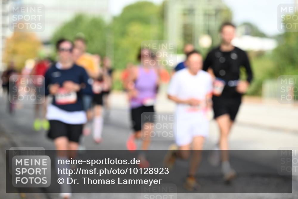06.09.2026 - CURREX Alsterlauf Dr. Thomas Lammeyer http://msf.ph/oto/10128923 06.09.2026 09:50:01 Laufen  meine-sportfotos.de