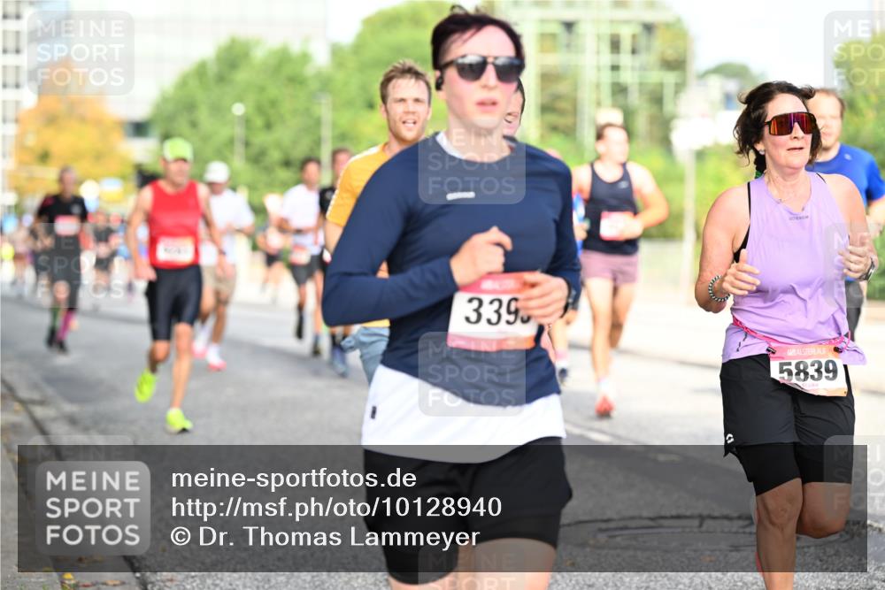 06.09.2026 - CURREX Alsterlauf Dr. Thomas Lammeyer http://msf.ph/oto/10128940 06.09.2026 09:50:02 Laufen 339, 5839 meine-sportfotos.de