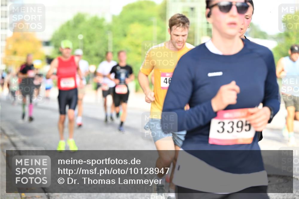 06.09.2026 - CURREX Alsterlauf Dr. Thomas Lammeyer http://msf.ph/oto/10128947 06.09.2026 09:50:03 Laufen 46, 3395 meine-sportfotos.de