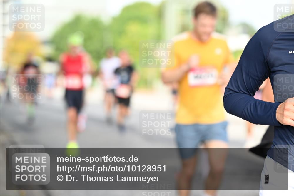 06.09.2026 - CURREX Alsterlauf Dr. Thomas Lammeyer http://msf.ph/oto/10128951 06.09.2026 09:50:03 Laufen 104 meine-sportfotos.de