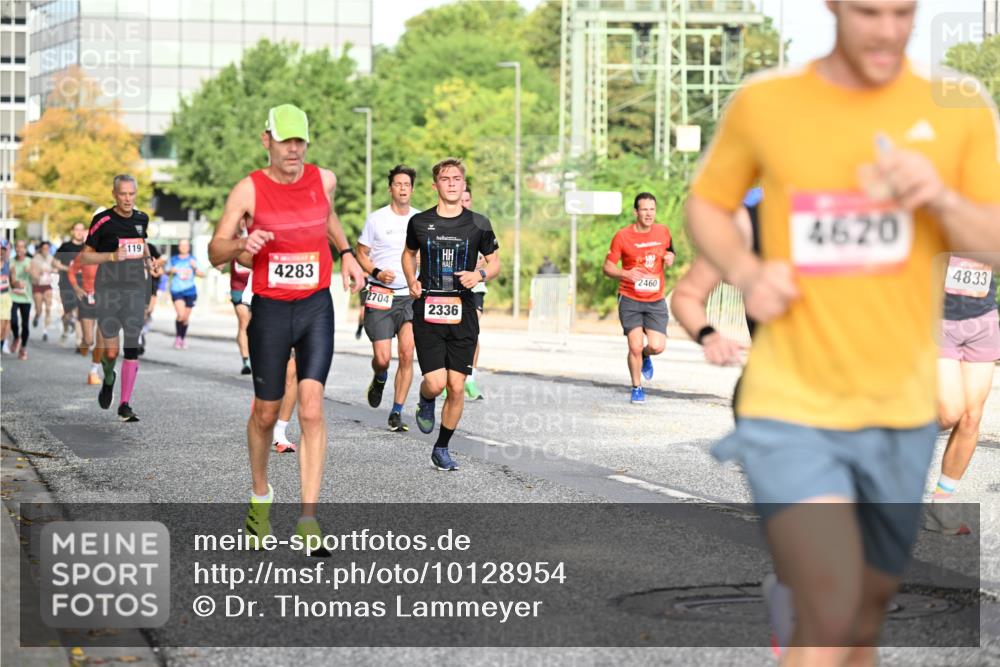 06.09.2026 - CURREX Alsterlauf Dr. Thomas Lammeyer http://msf.ph/oto/10128954 06.09.2026 09:50:04 Laufen 119, 4283, 2704, 2336, 2460, 4620, 4833 meine-sportfotos.de