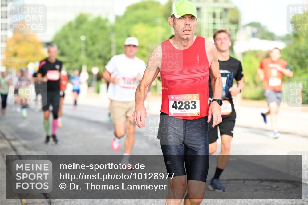 06.09.2026 - CURREX Alsterlauf Dr. Thomas Lammeyer http://msf.ph/oto/10128977 06.09.2026 09:50:06 Laufen 4283, 36 meine-sportfotos.de