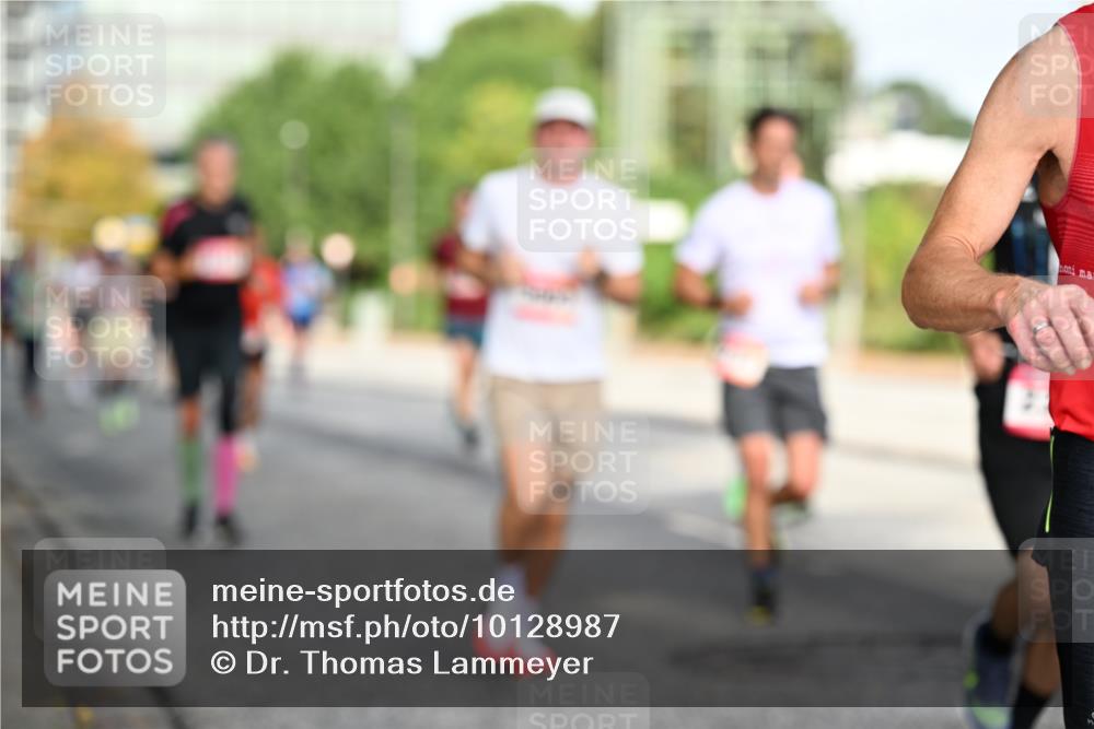 06.09.2026 - CURREX Alsterlauf Dr. Thomas Lammeyer http://msf.ph/oto/10128987 06.09.2026 09:50:07 Laufen  meine-sportfotos.de