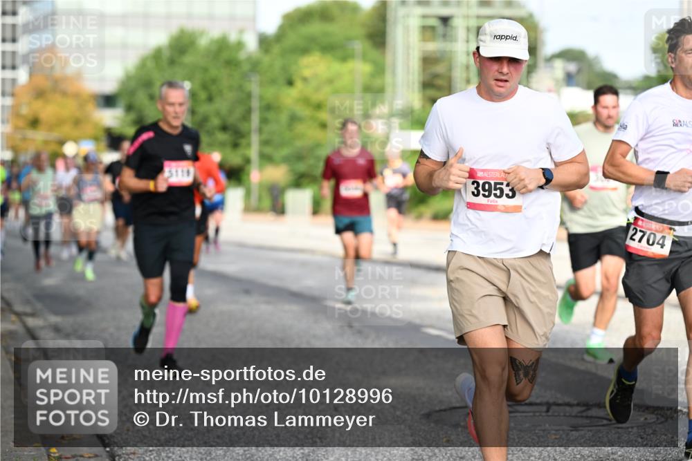 06.09.2026 - CURREX Alsterlauf Dr. Thomas Lammeyer http://msf.ph/oto/10128996 06.09.2026 09:50:08 Laufen 3110, 3953, 2704 meine-sportfotos.de