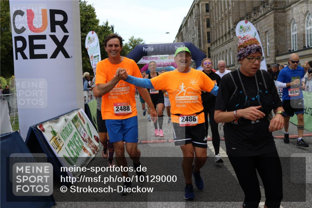 06.09.2026 - CURREX Alsterlauf Strokosch-Dieckow http://msf.ph/oto/10129000 06.09.2026 10:02:36 Ziel 2135, 2304, 2486, 2488, 2702, 2886, 2954, 3028, 3042, 3062, 3089, 3532, 3584, 3790, 3858, 3882, 4173, 4263, 4285, 4325, 4550, 4594, 4624, 5379, 5517, 5908, 6152, 6174, 6203, 6431, 8244, 8268, 8331 meine-sportfotos.de