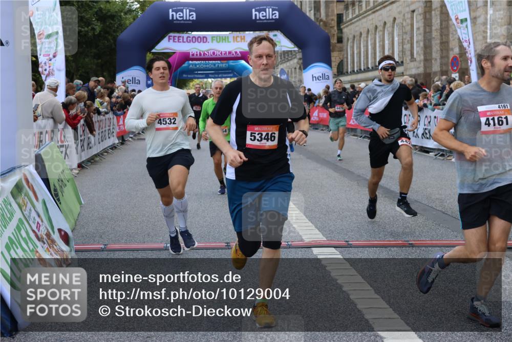 06.09.2026 - CURREX Alsterlauf Strokosch-Dieckow http://msf.ph/oto/10129004 06.09.2026 09:49:55 Ziel 2094, 2814, 2823, 3063, 3113, 3368, 3492, 4142, 4161, 4212, 4428, 4532, 4932, 4951, 4954, 5346, 6010, 6323, 6475, 8337 meine-sportfotos.de