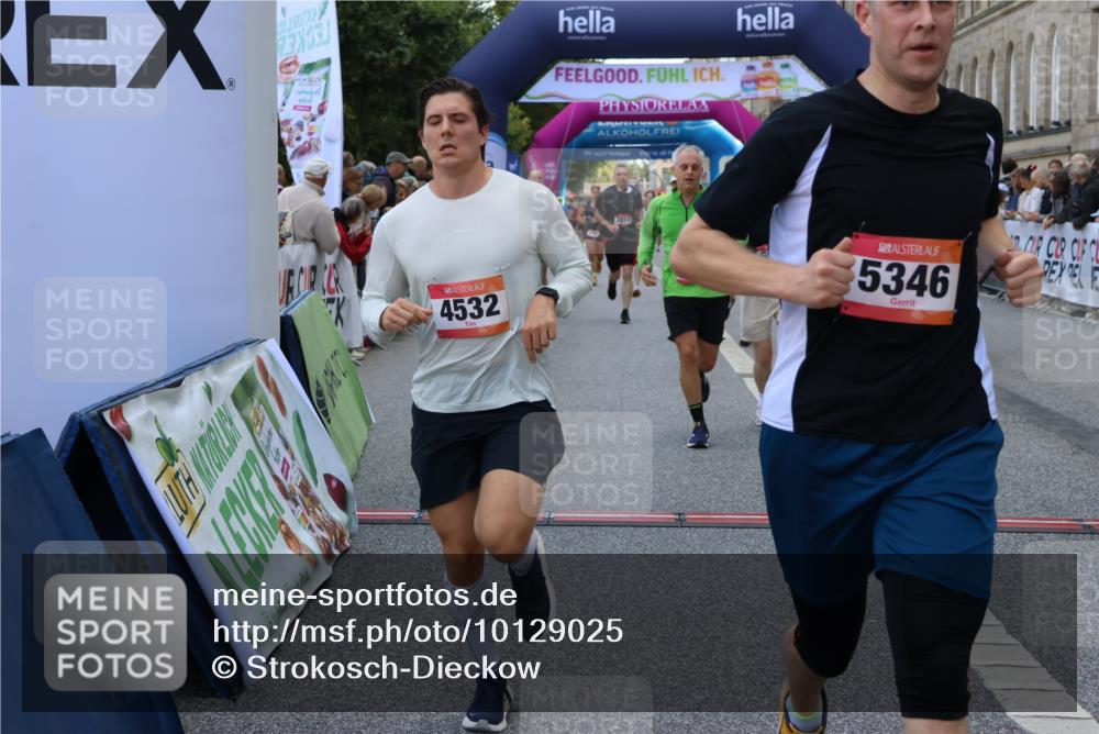 06.09.2026 - CURREX Alsterlauf Strokosch-Dieckow http://msf.ph/oto/10129025 06.09.2026 09:49:56 Ziel 2094, 2814, 2823, 3063, 3368, 3492, 4142, 4161, 4212, 4428, 4532, 4932, 4951, 4954, 5346, 6010, 6475 meine-sportfotos.de