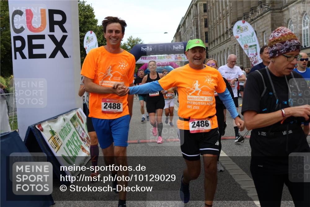 06.09.2026 - CURREX Alsterlauf Strokosch-Dieckow http://msf.ph/oto/10129029 06.09.2026 10:02:37 Ziel 2135, 2304, 2486, 2488, 2702, 2886, 2954, 3028, 3042, 3089, 3221, 3222, 3532, 3584, 3790, 3858, 3882, 4173, 4263, 4285, 4325, 4550, 4594, 4624, 5379, 5517, 5908, 6120, 6174, 6203, 6431, 8121, 8244, 8268, 8331 meine-sportfotos.de