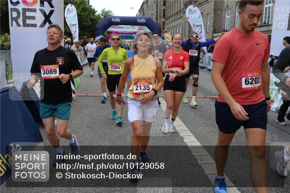 06.09.2026 - CURREX Alsterlauf Strokosch-Dieckow http://msf.ph/oto/10129058 06.09.2026 10:02:40 Ziel 2135, 2304, 2486, 2488, 2702, 2954, 3028, 3042, 3089, 3221, 3222, 3532, 3584, 3790, 3858, 3882, 4173, 4263, 4285, 4325, 4550, 4594, 4624, 5379, 5908, 6120, 6174, 6203, 6219, 6431, 8121, 8147, 8244, 8268, 8305, 8331 meine-sportfotos.de
