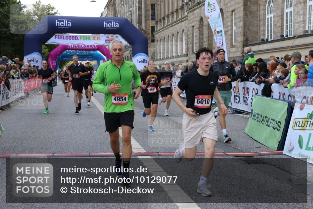 06.09.2026 - CURREX Alsterlauf Strokosch-Dieckow http://msf.ph/oto/10129077 06.09.2026 09:49:58 Ziel 2094, 2814, 2823, 3492, 4142, 4161, 4428, 4532, 4932, 4951, 4954, 5346, 5744, 6010, 6157, 6475 meine-sportfotos.de