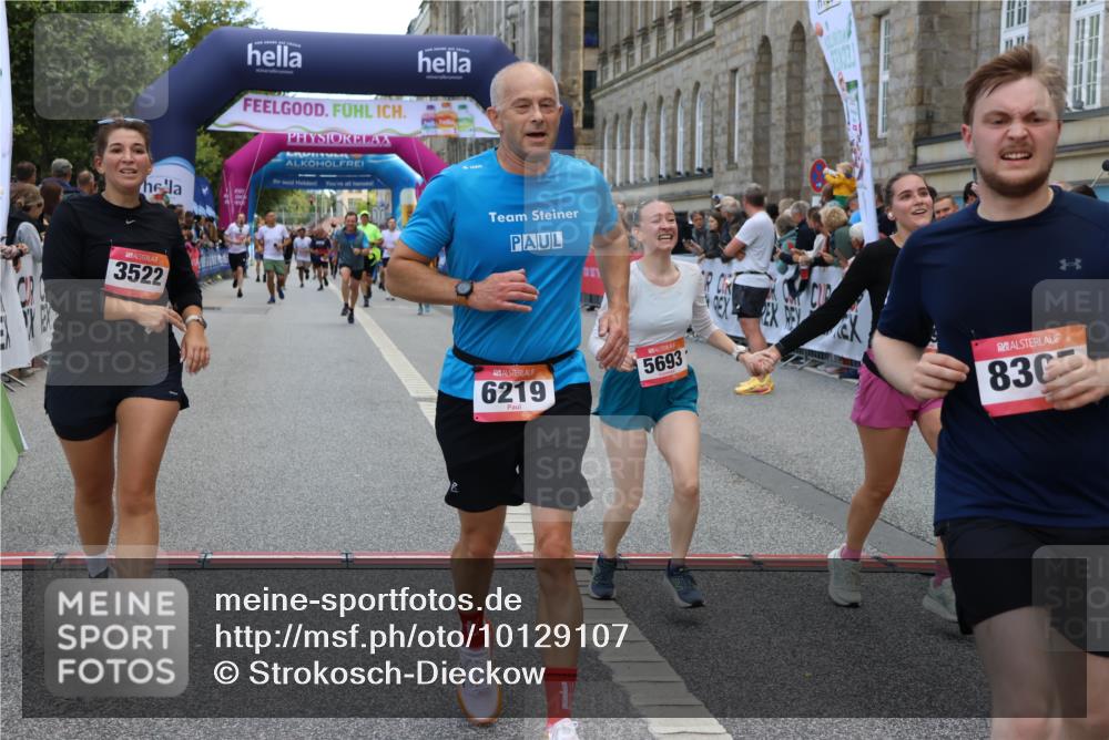 06.09.2026 - CURREX Alsterlauf Strokosch-Dieckow http://msf.ph/oto/10129107 06.09.2026 10:02:46 Ziel 2304, 2702, 2954, 3028, 3042, 3221, 3222, 3532, 4263, 4285, 5693, 5698, 6120, 6219, 6431, 8121, 8147, 8244, 8282, 8305 meine-sportfotos.de