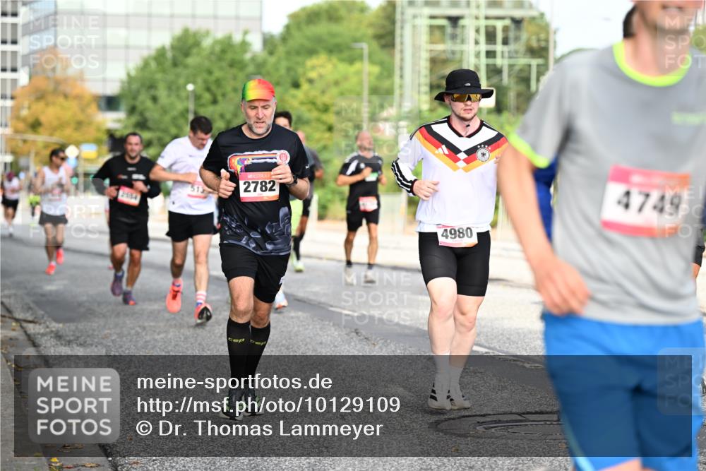 06.09.2026 - CURREX Alsterlauf Dr. Thomas Lammeyer http://msf.ph/oto/10129109 06.09.2026 09:50:20 Laufen 2054, 2782, 4980, 4749 meine-sportfotos.de