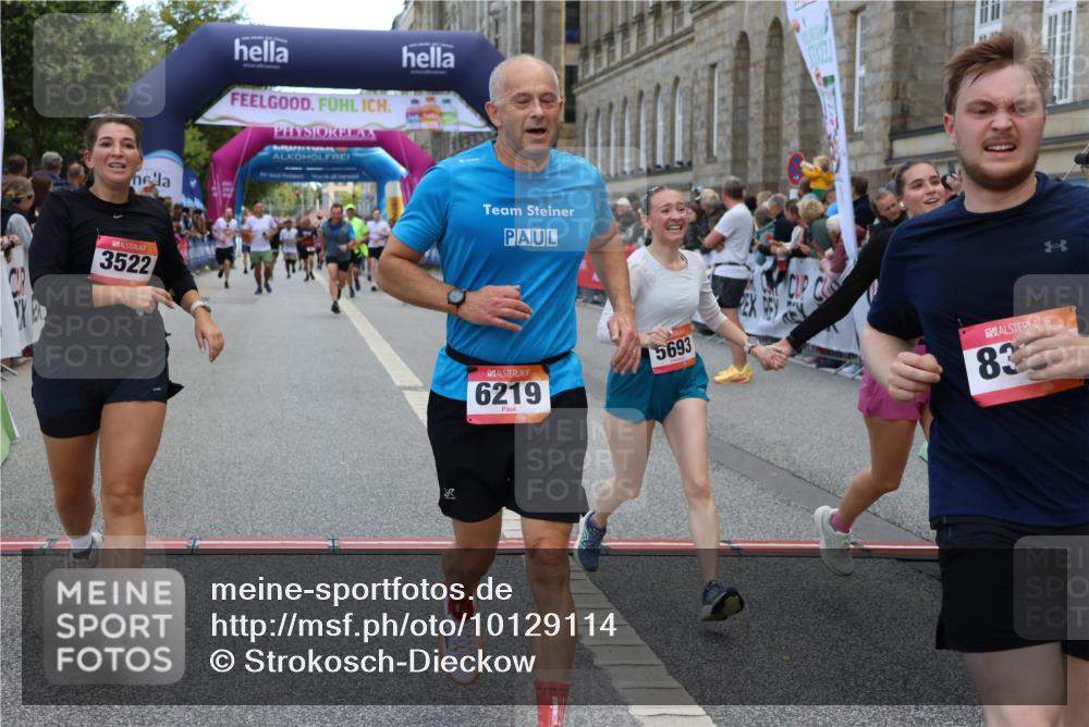 06.09.2026 - CURREX Alsterlauf Strokosch-Dieckow http://msf.ph/oto/10129114 06.09.2026 10:02:46 Ziel 2304, 2702, 2954, 3028, 3042, 3221, 3222, 3532, 4263, 4285, 5693, 5698, 6120, 6219, 6431, 8121, 8147, 8244, 8282, 8305 meine-sportfotos.de