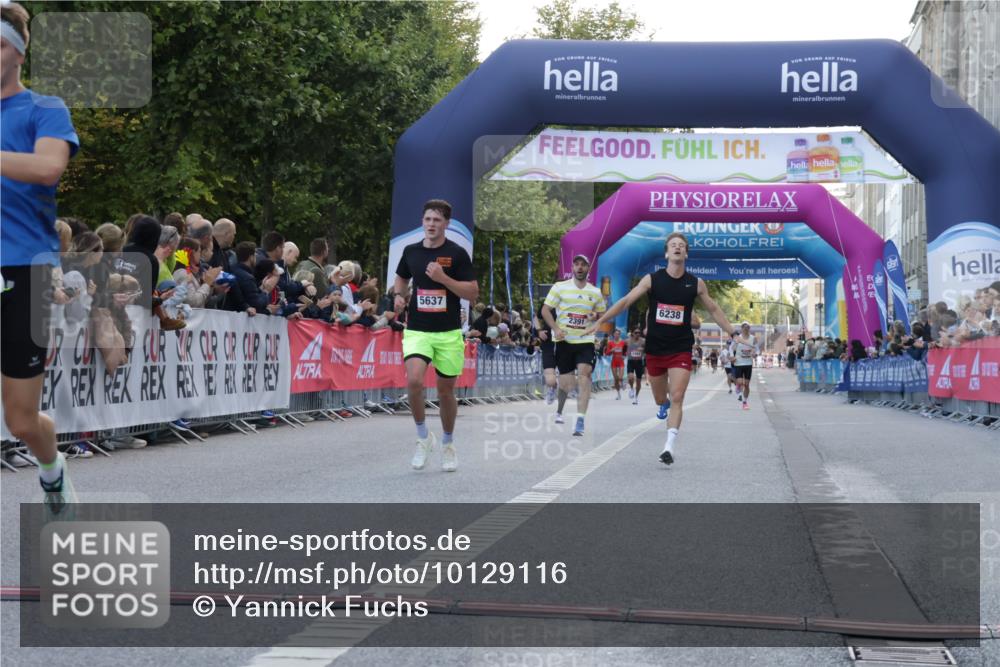 06.09.2026 - CURREX Alsterlauf Yannick Fuchs http://msf.ph/oto/10129116 06.09.2026 09:37:25 Ziel 2735, 5637, 6008, 6057, 6226, 6238 meine-sportfotos.de
