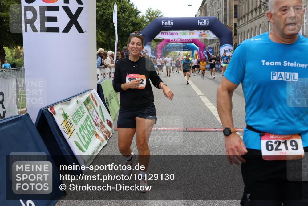 06.09.2026 - CURREX Alsterlauf Strokosch-Dieckow http://msf.ph/oto/10129130 06.09.2026 10:02:47 Ziel 2702, 2954, 3028, 3221, 3222, 4263, 5693, 5698, 6120, 6219, 6431, 8121, 8147, 8244, 8282, 8305 meine-sportfotos.de