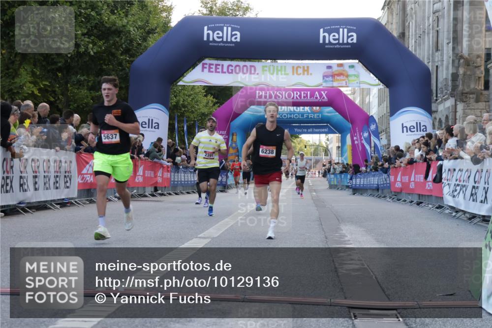 06.09.2026 - CURREX Alsterlauf Yannick Fuchs http://msf.ph/oto/10129136 06.09.2026 09:37:26 Ziel 2391, 2735, 3809, 5637, 6057, 6226, 6238 meine-sportfotos.de