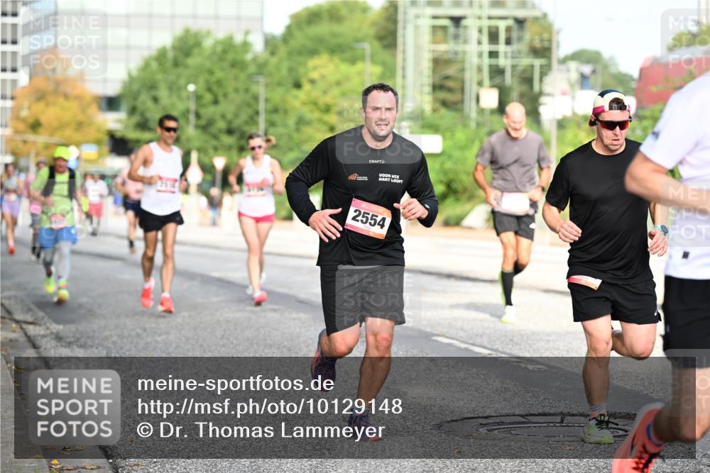 06.09.2026 - CURREX Alsterlauf Dr. Thomas Lammeyer http://msf.ph/oto/10129148 06.09.2026 09:50:24 Laufen 2554 meine-sportfotos.de