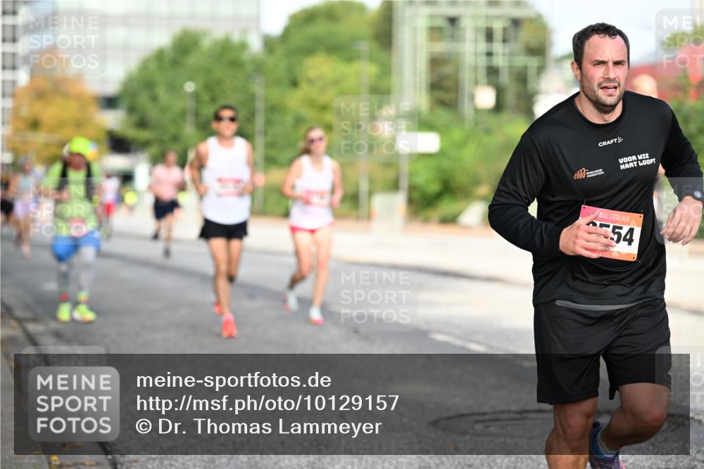 06.09.2026 - CURREX Alsterlauf Dr. Thomas Lammeyer http://msf.ph/oto/10129157 06.09.2026 09:50:25 Laufen 554 meine-sportfotos.de