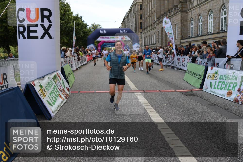 06.09.2026 - CURREX Alsterlauf Strokosch-Dieckow http://msf.ph/oto/10129160 06.09.2026 10:02:51 Ziel 2500, 2687, 5190, 5366, 5659, 5693, 5698, 5780, 5866, 6219, 8282, 8305 meine-sportfotos.de