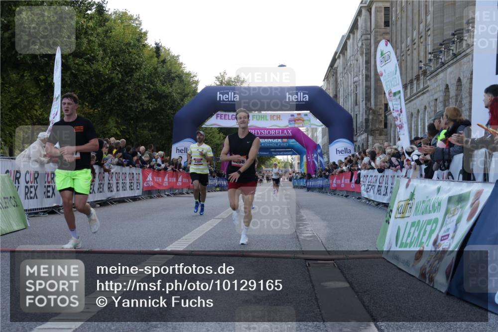06.09.2026 - CURREX Alsterlauf Yannick Fuchs http://msf.ph/oto/10129165 06.09.2026 09:37:27 Ziel 2391, 2735, 3040, 3809, 5637, 6057, 6226, 6238 meine-sportfotos.de