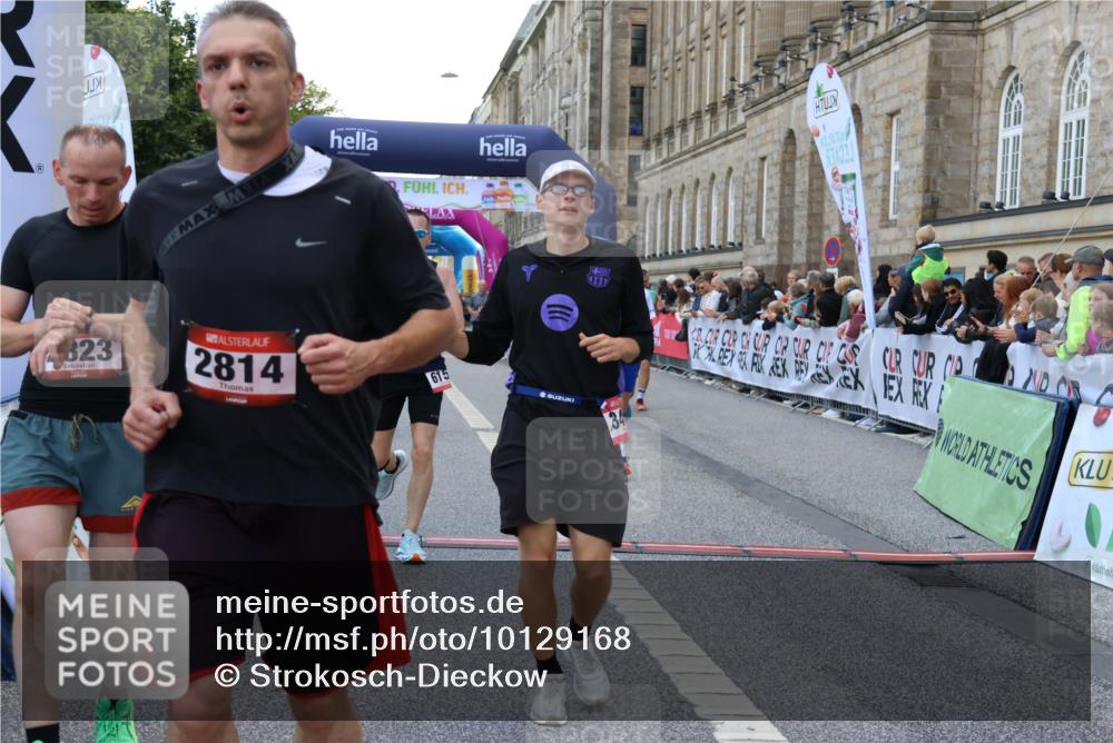 06.09.2026 - CURREX Alsterlauf Strokosch-Dieckow http://msf.ph/oto/10129168 06.09.2026 09:50:02 Ziel 2020, 2094, 2814, 2823, 3492, 4105, 4142, 4428, 4532, 4951, 4954, 5628, 5744, 5834, 6010, 6157, 6475 meine-sportfotos.de