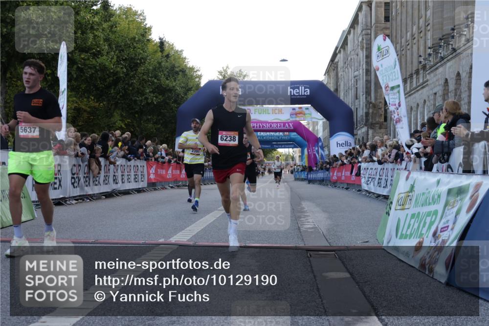 06.09.2026 - CURREX Alsterlauf Yannick Fuchs http://msf.ph/oto/10129190 06.09.2026 09:37:28 Ziel 2391, 2735, 3040, 3809, 5637, 6057, 6226, 6238 meine-sportfotos.de