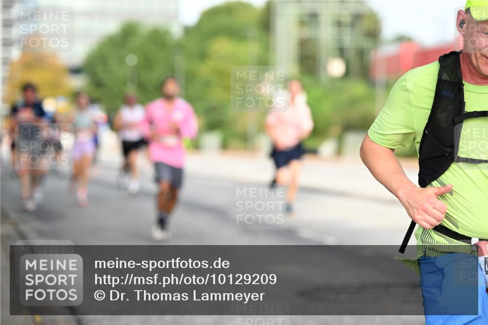 06.09.2026 - CURREX Alsterlauf Dr. Thomas Lammeyer http://msf.ph/oto/10129209 06.09.2026 09:50:30 Laufen  meine-sportfotos.de