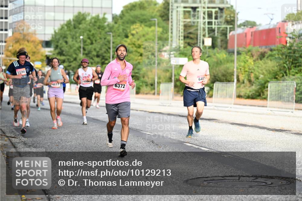 06.09.2026 - CURREX Alsterlauf Dr. Thomas Lammeyer http://msf.ph/oto/10129213 06.09.2026 09:50:30 Laufen 40, 5590, 4617, 480, 6372, 6455 meine-sportfotos.de
