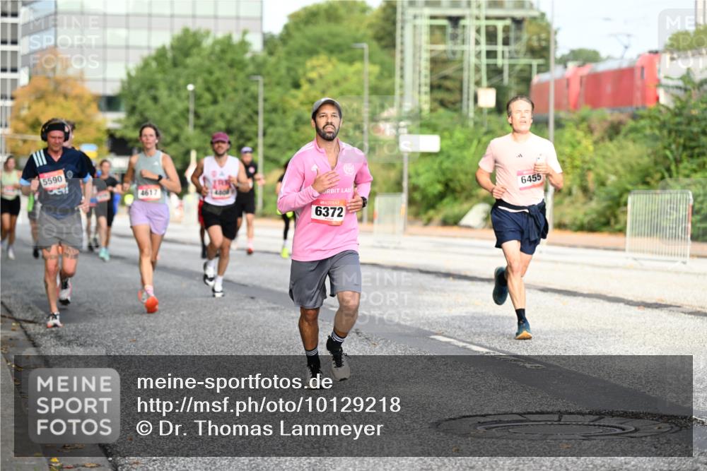06.09.2026 - CURREX Alsterlauf Dr. Thomas Lammeyer http://msf.ph/oto/10129218 06.09.2026 09:50:31 Laufen 5590, 4617, 4400, 6372, 6455 meine-sportfotos.de