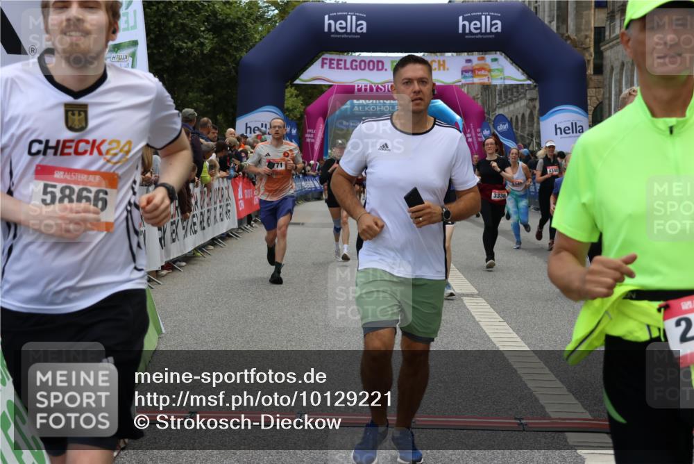 06.09.2026 - CURREX Alsterlauf Strokosch-Dieckow http://msf.ph/oto/10129221 06.09.2026 10:02:57 Ziel 2500, 2687, 3338, 3721, 3909, 4345, 4348, 4474, 4475, 4730, 5190, 5366, 5465, 5659, 5771, 5780, 5865, 5866, 6398, 8282 meine-sportfotos.de