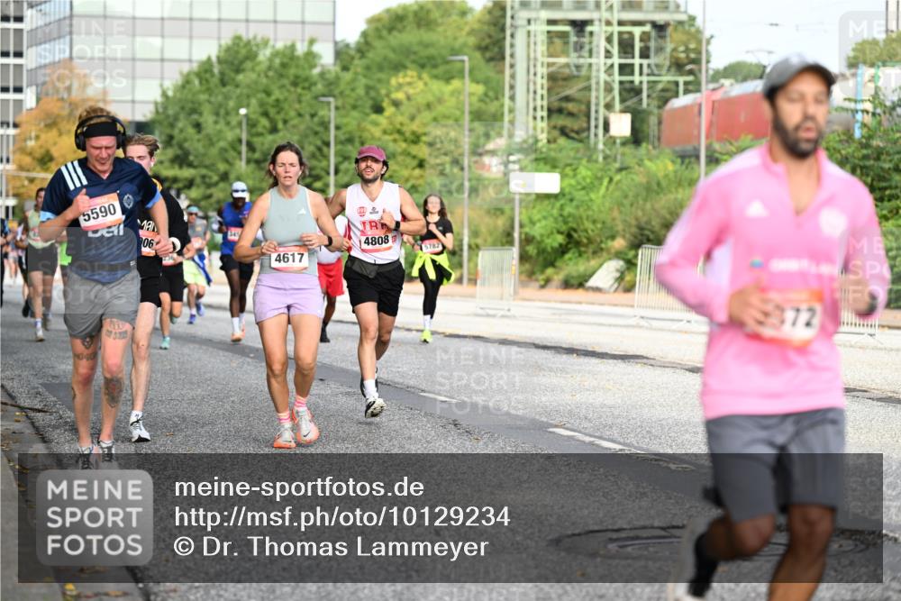 06.09.2026 - CURREX Alsterlauf Dr. Thomas Lammeyer http://msf.ph/oto/10129234 06.09.2026 09:50:32 Laufen 5590, 040, 4808, 06, 5782, 4617, 372 meine-sportfotos.de
