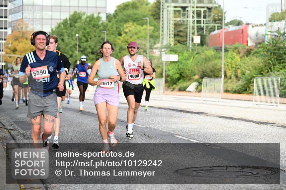 06.09.2026 - CURREX Alsterlauf Dr. Thomas Lammeyer http://msf.ph/oto/10129242 06.09.2026 09:50:33 Laufen 5590, 3454, 4617, 4808 meine-sportfotos.de