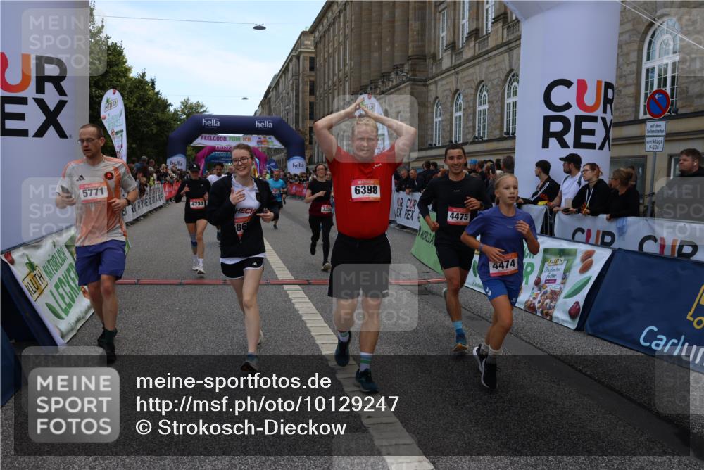 06.09.2026 - CURREX Alsterlauf Strokosch-Dieckow http://msf.ph/oto/10129247 06.09.2026 10:03:00 Ziel 2500, 2687, 3338, 3721, 3909, 4345, 4348, 4474, 4475, 4730, 4922, 5190, 5366, 5465, 5659, 5771, 5780, 5865, 5866, 5903, 6046, 6049, 6398, 8100 meine-sportfotos.de