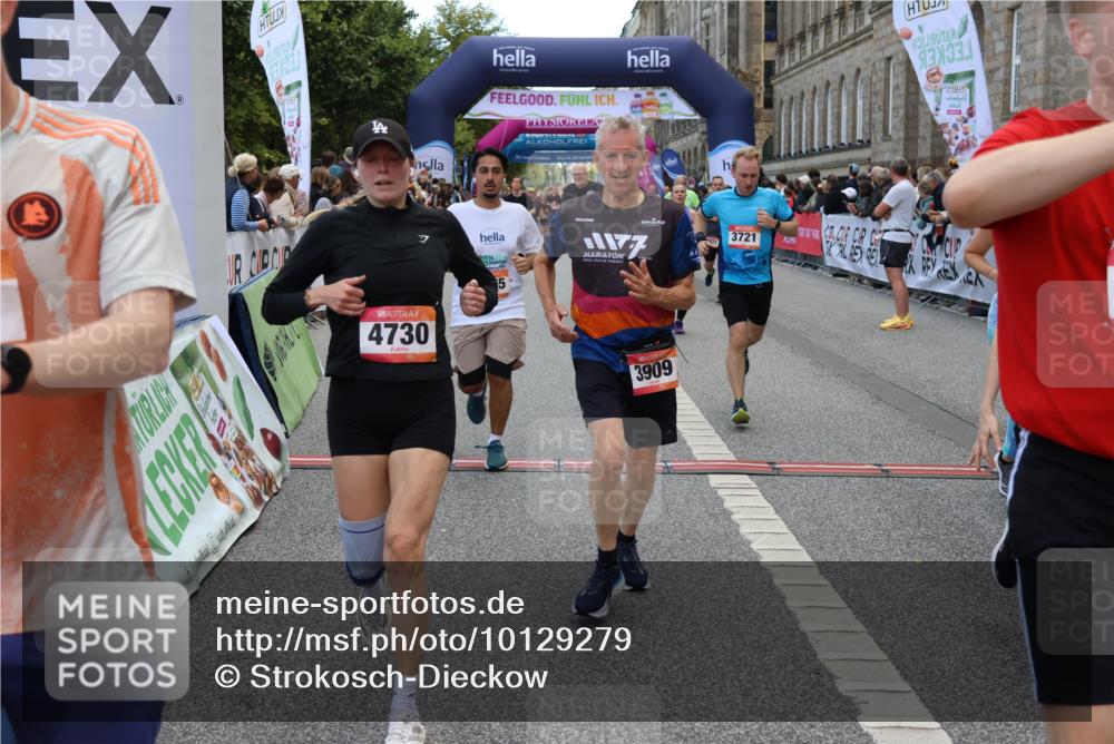 06.09.2026 - CURREX Alsterlauf Strokosch-Dieckow http://msf.ph/oto/10129279 06.09.2026 10:03:01 Ziel 2687, 3096, 3338, 3721, 3909, 4345, 4348, 4474, 4475, 4730, 4922, 5190, 5465, 5659, 5771, 5780, 5865, 5866, 5903, 6046, 6049, 6398, 8100 meine-sportfotos.de