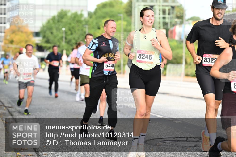 06.09.2026 - CURREX Alsterlauf Dr. Thomas Lammeyer http://msf.ph/oto/10129314 06.09.2026 09:50:40 Laufen 30, 5446, 8246, 8322, 8 meine-sportfotos.de