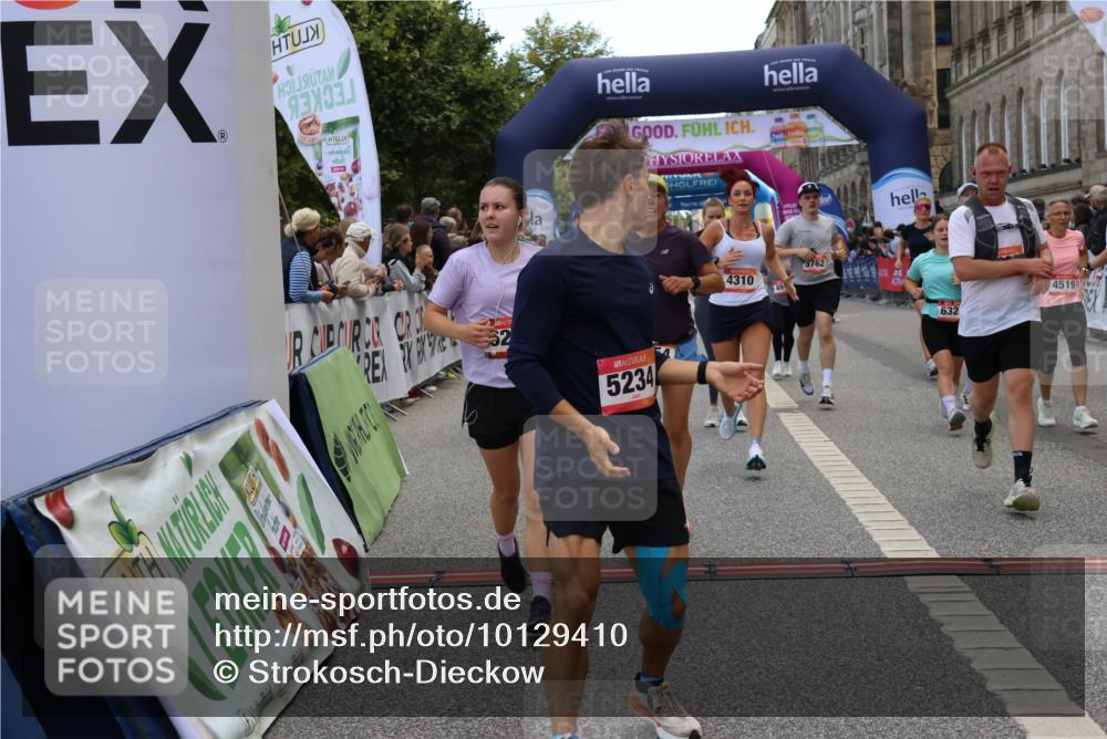 06.09.2026 - CURREX Alsterlauf Strokosch-Dieckow http://msf.ph/oto/10129410 06.09.2026 10:03:10 Ziel 2096, 2778, 3096, 3626, 3762, 3919, 3920, 4229, 4310, 4454, 4519, 4919, 4922, 4936, 5047, 5234, 5653, 5756, 5903, 5936, 6046, 6049, 6264, 6324, 6379, 8043, 8100, 8288 meine-sportfotos.de