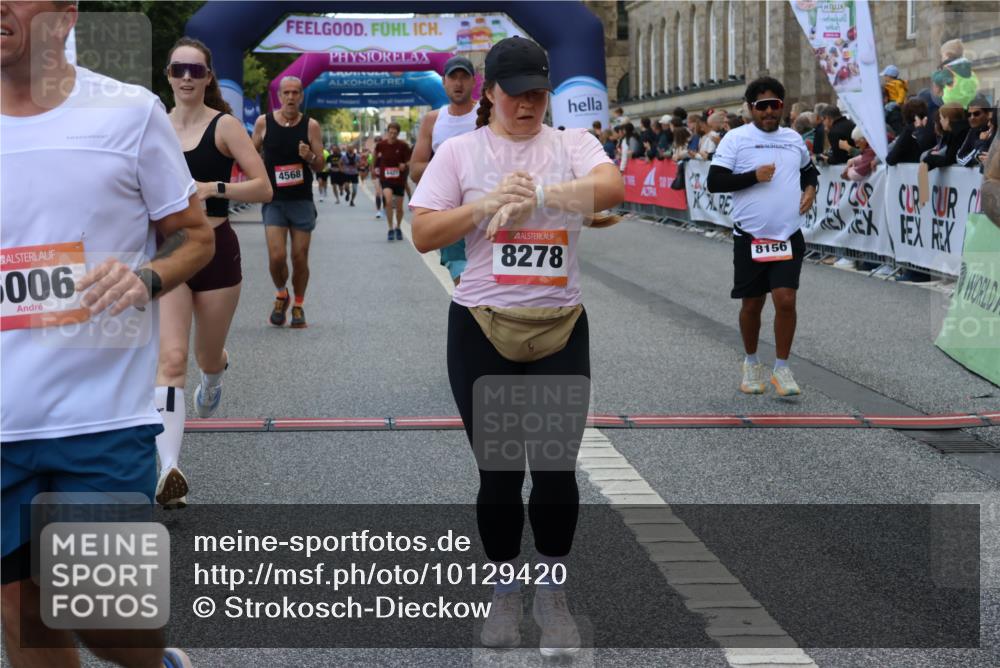 06.09.2026 - CURREX Alsterlauf Strokosch-Dieckow http://msf.ph/oto/10129420 06.09.2026 09:50:25 Ziel 2411, 2453, 2720, 2878, 3044, 3333, 3455, 3475, 3488, 4541, 4568, 4700, 4755, 4840, 5006, 5264, 5326, 5631, 5946, 5949, 6248, 6427, 8156, 8256, 8278 meine-sportfotos.de
