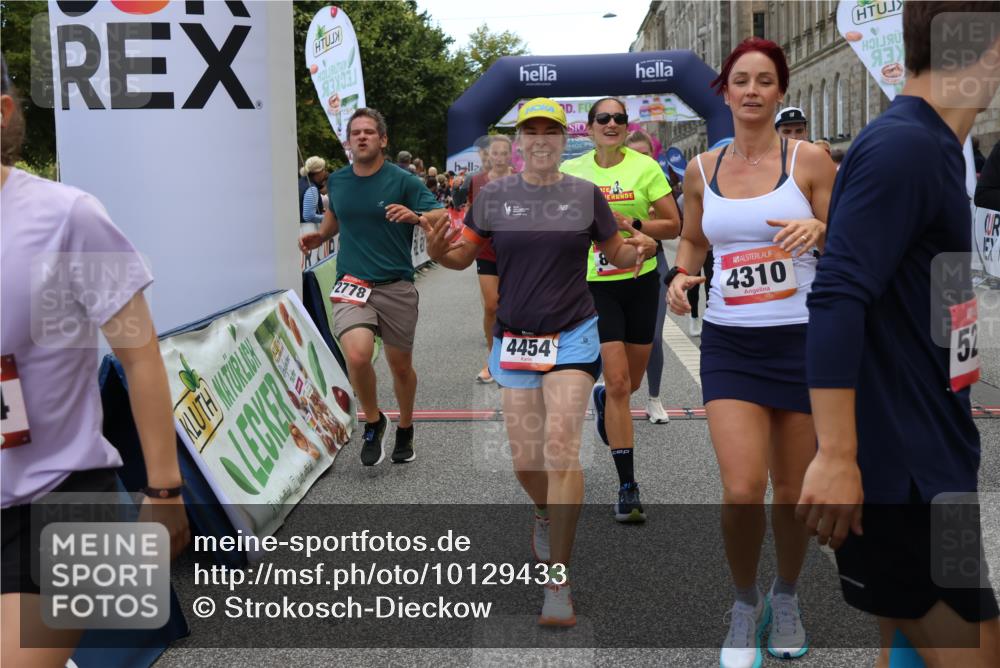 06.09.2026 - CURREX Alsterlauf Strokosch-Dieckow http://msf.ph/oto/10129433 06.09.2026 10:03:12 Ziel 2096, 2778, 3096, 3131, 3626, 3762, 3919, 3920, 4229, 4310, 4454, 4519, 4919, 4922, 4936, 5047, 5054, 5234, 5653, 5756, 5936, 6049, 6264, 6324, 6377, 6379, 8043, 8100, 8288 meine-sportfotos.de