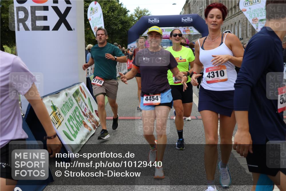 06.09.2026 - CURREX Alsterlauf Strokosch-Dieckow http://msf.ph/oto/10129440 06.09.2026 10:03:12 Ziel 2096, 2778, 3096, 3131, 3626, 3762, 3919, 3920, 4229, 4310, 4454, 4519, 4919, 4922, 4936, 5047, 5054, 5234, 5653, 5756, 5936, 6049, 6264, 6324, 6377, 6379, 8043, 8100, 8288 meine-sportfotos.de