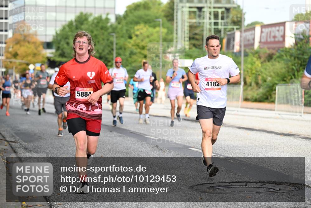 06.09.2026 - CURREX Alsterlauf Dr. Thomas Lammeyer http://msf.ph/oto/10129453 06.09.2026 09:50:56 Laufen 5884, 4182 meine-sportfotos.de