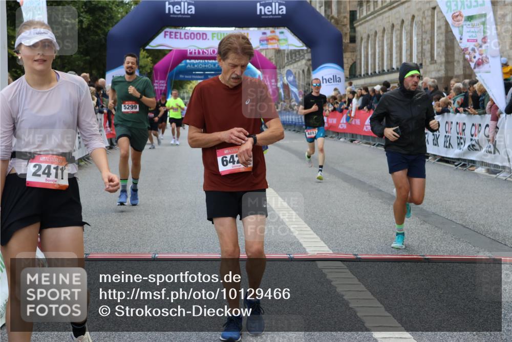 06.09.2026 - CURREX Alsterlauf Strokosch-Dieckow http://msf.ph/oto/10129466 06.09.2026 09:50:32 Ziel 2411, 2506, 2878, 2937, 3044, 4568, 4755, 4897, 5299, 5631, 5946, 6427, 8156 meine-sportfotos.de